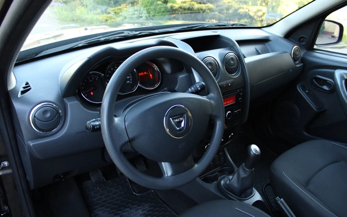 Dacia Duster cena 42800 przebieg: 153000, rok produkcji 2016 z Orzesze małe 466